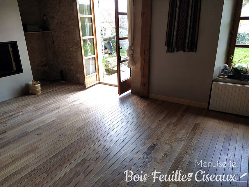 Pose de parquet en chêne massif à l'anglaise ou coupe perdue