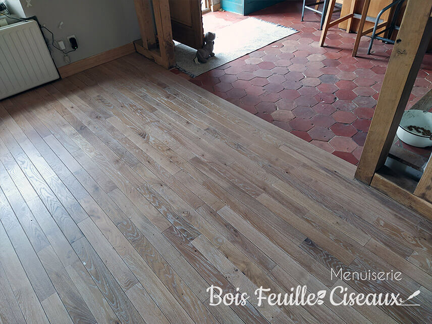 Pose de parquet en chêne massif à l'anglaise ou coupe perdue