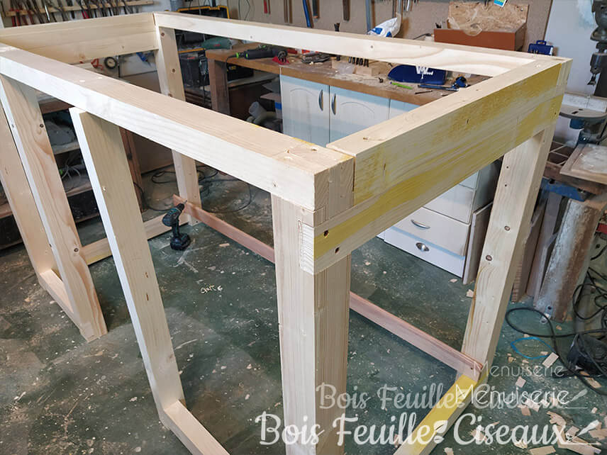 Fabrication d'un lit cabane en bois